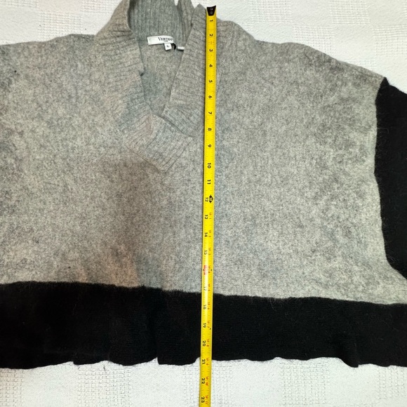 Vertigo Paris Gray and Black Poncho Sweater Size L - Picture 4 of 9